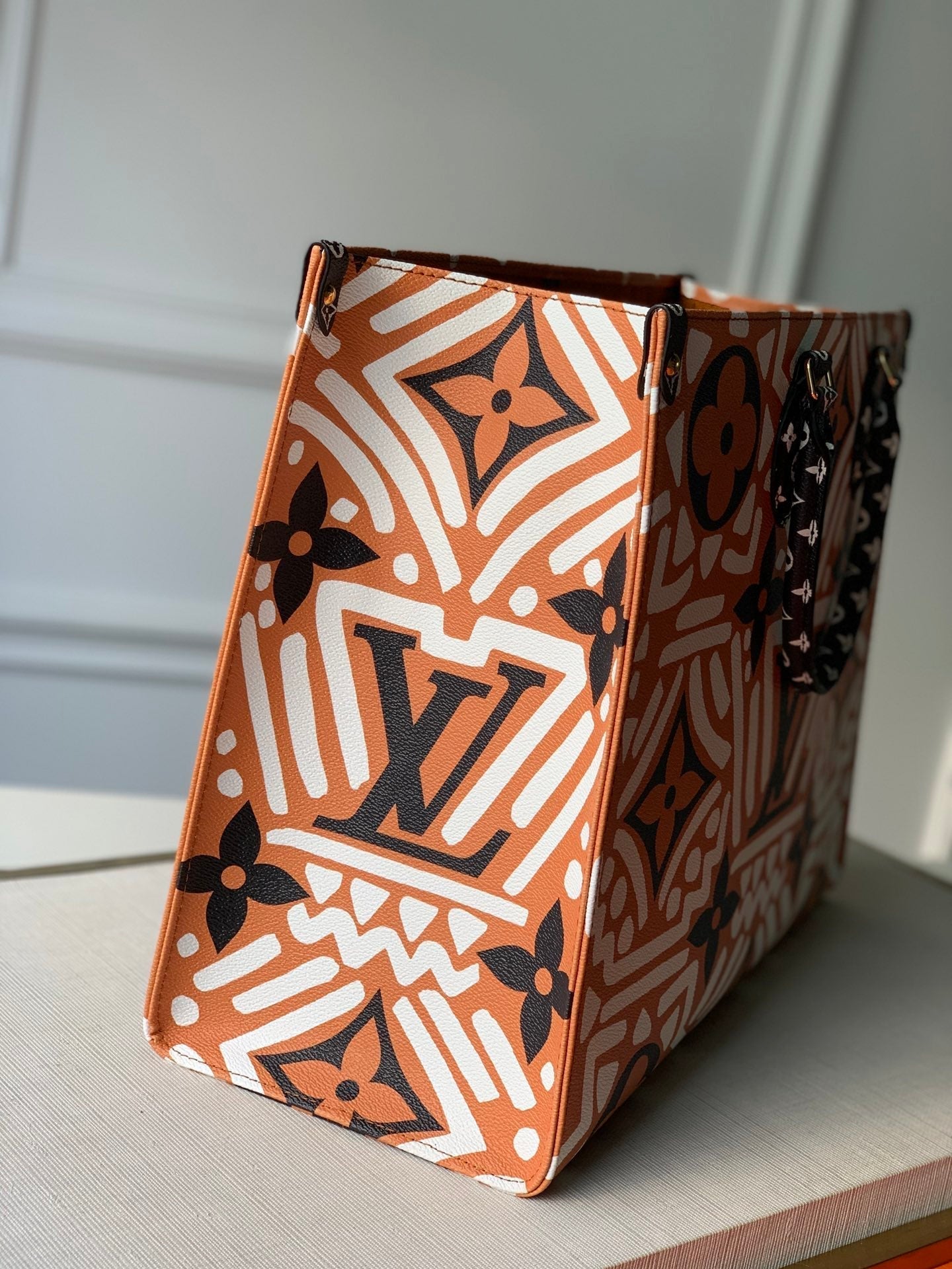 Toile géante monogramme caramel et crème CRAFTY ONTHEGO GM 41 