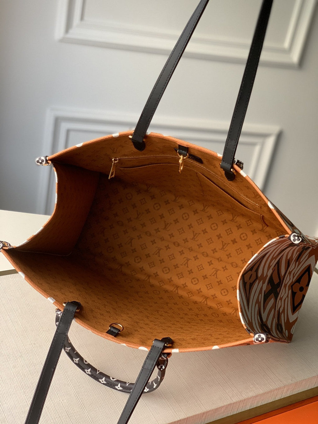 Toile géante monogramme caramel et crème CRAFTY ONTHEGO GM 41 