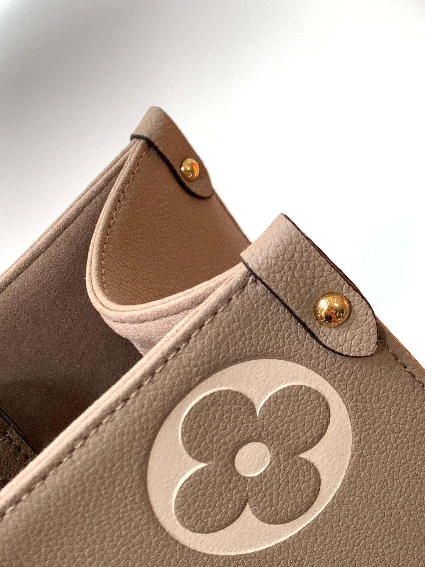 ONTHEGO GM 41 GRIS BLANC 