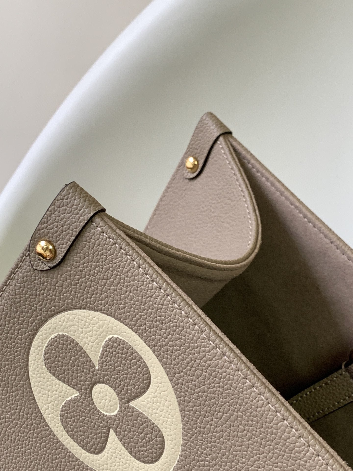 ONTHEGO GM 41 CRÈME GRISE 