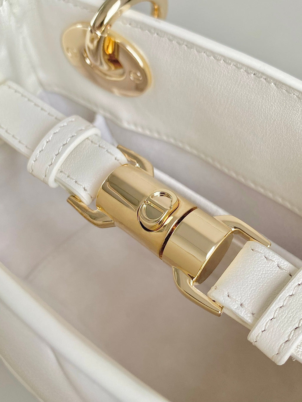 MINI LADY 19 EN CUIR D'AGNEAU BLANC