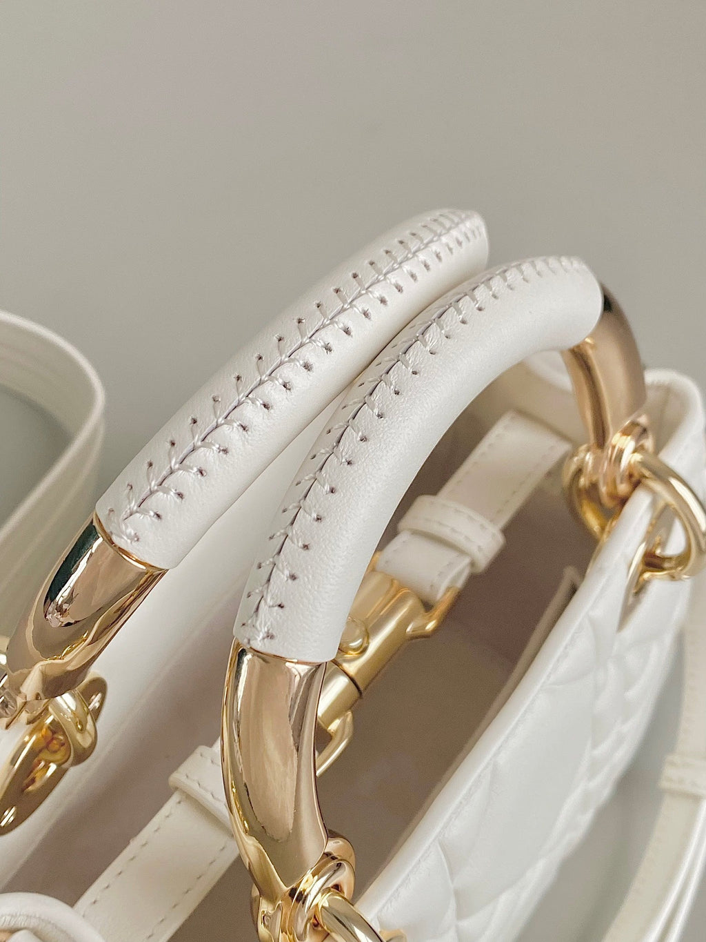 MINI LADY 19 EN CUIR D'AGNEAU BLANC