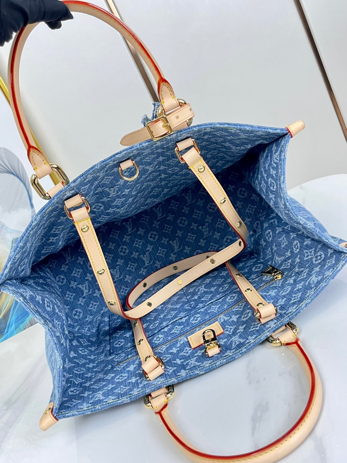 ONTHEGO 35 EN DENIM MONOGRAMME BLEU