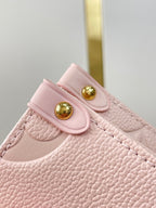 ONTHEGO PM 25 EN CUIR EMPREINTE MONOGRAMME ROSE OPALE