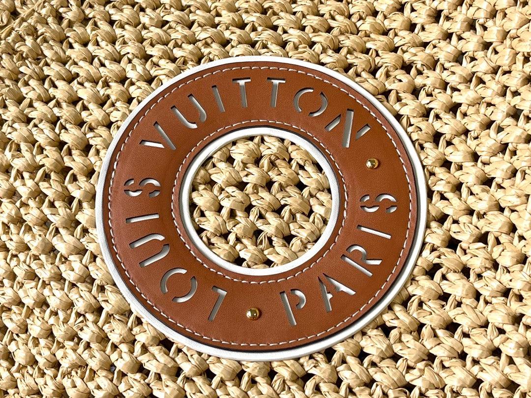 ONTHEGO MM 37 EN RAFIA TISSÉ BEIGE AVEC DÉTAILS EN CUIR