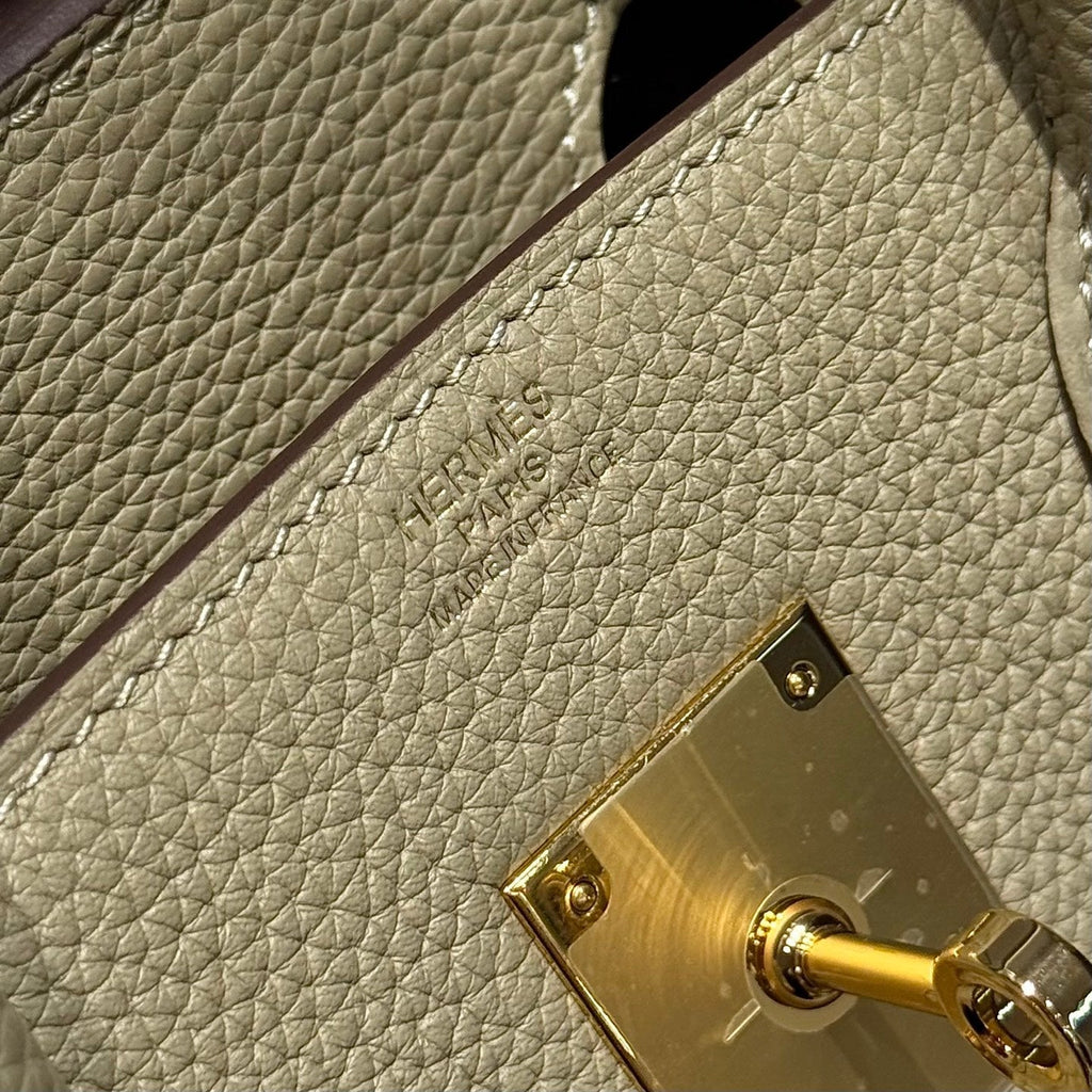 25S HERMES BIRKIN 30 EN CUIR DE VEAU GRIS CROMWELL AVEC FERMOIRS DORÉS