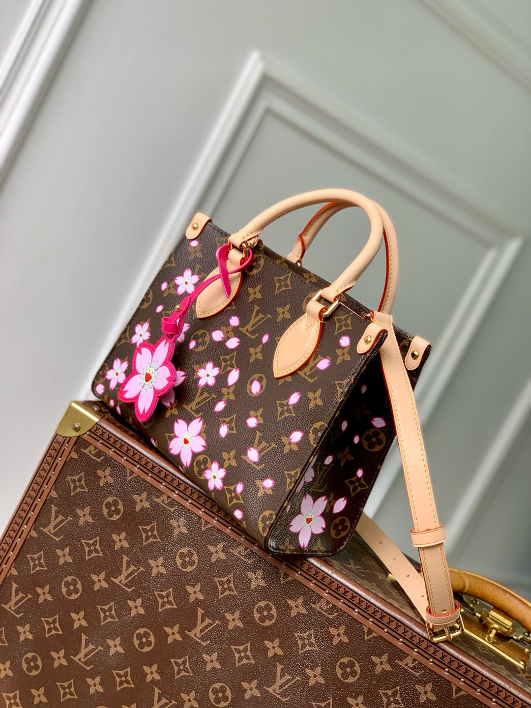 ONTHEGO PM FLEUR DE CERISIER EN TOILE ENDUITE MONOGRAMME BRUN SAKURA