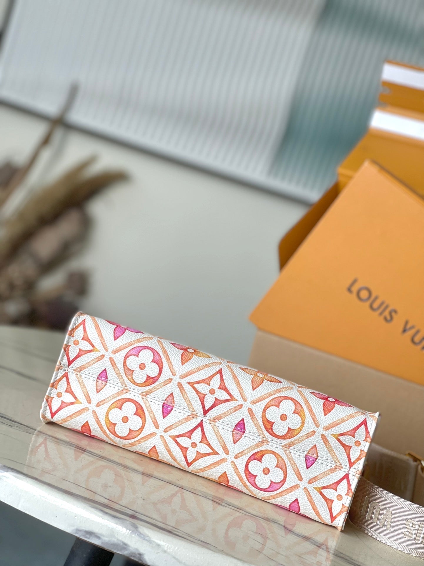 TOILE ONTHEGO EST OUEST 25 EN TOILE MONOGRAMME CORAIL